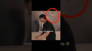 Download lagu Painting 👀😝🙈 On Jungkook's Wall 🔥❤️This is a Hotel ☑️ Not Jungkook's Home ❌ Check their live 👍 #bts mp3