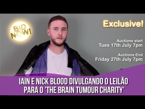Iain de Caestecker e Nick Blood divulgando o leilão para o 'The Brain Tumour Charity'.