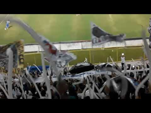 "Ultra Blanca y Barra Brava 96 VS La Revo por semifinal de ida de Liga de Concacaf" Barra: La Ultra Blanca y Barra Brava 96 &bull; Club: Alianza