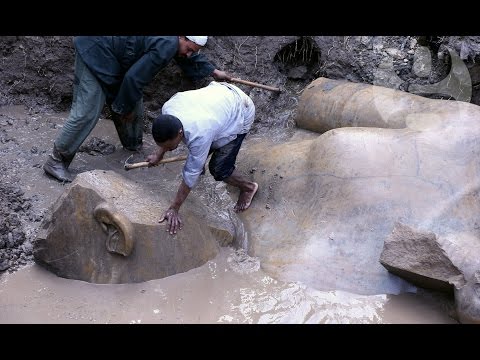 Encontrada una enorme estatua de Ramsés II en un barrio de El Cairo