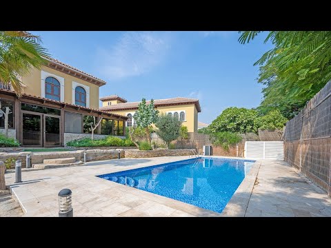 Stunning 6 Bedroom | Type Mallorca | with Pool | the Villa