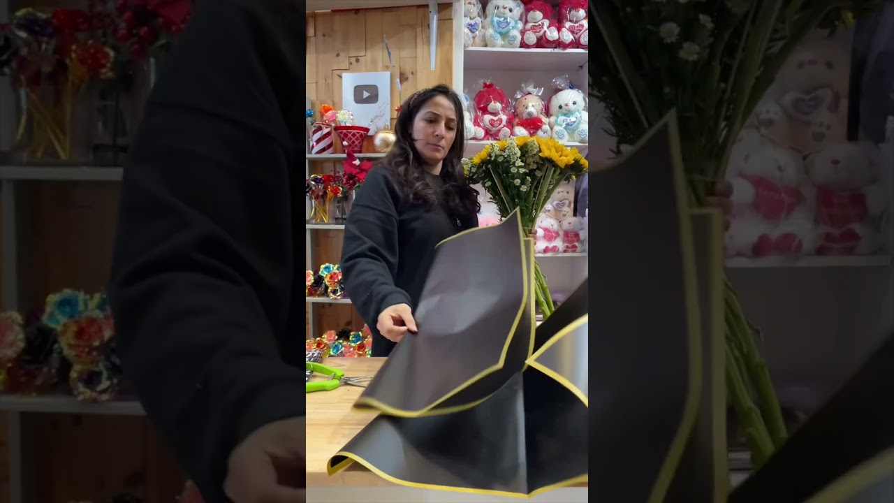 Sunflower Bouquet 🌻🌻🌻 #sunflower #roses #bouquet