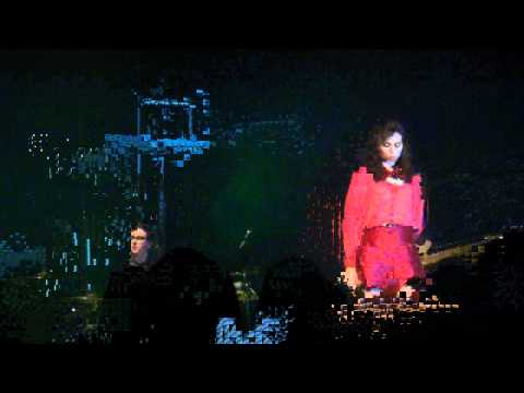 Sophie Ellis Bextor London 13/12/10 - chat.