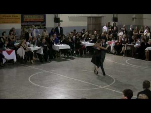  Andrea Misse  and  Javier Rodriguez  are  dancing  to  the  tango  "  Café Domínguez  "