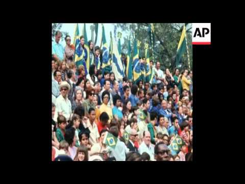 SYND 9 9 71 PRESIDENT ATTENDS INDEPENDENCE DAY CELEBRATIONS