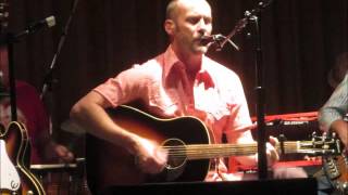 Paul Thorn gets emotional during "I Hope I'm Doing This Right"
