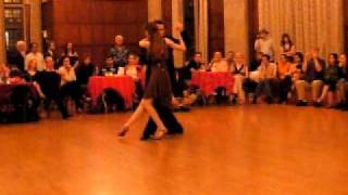 Rebecca Shulman y Tomas Howlin tango