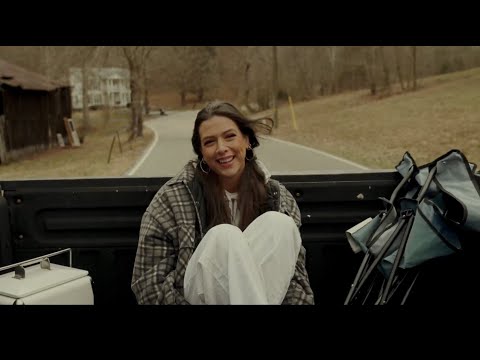 Robyn Ottolini - In a Small Town  (Official Visualizer )