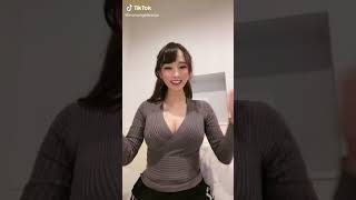 【おっぱい】 tiktok 胸チラ ボリューミー #Shorts