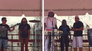 Cómo mi salsá ninguna, Pirulo y la tribu