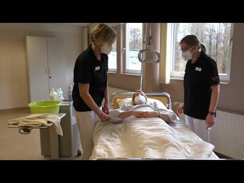 Körperpflege - Online Pflegekurs "Familiale Pflege - Beratung für pflegende Angehörige"