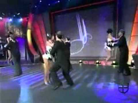 "Bailalo si puedes" Charleston en Sabado Gigante