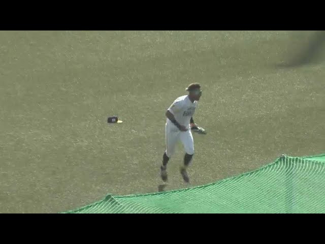 【ファーム】ホークス・水谷瞬 帽子を飛ばしながらのランニングキャッチで試合を締める!! 2023年3月29日 福岡ソフトバンクホークス 対 広島東洋カープ