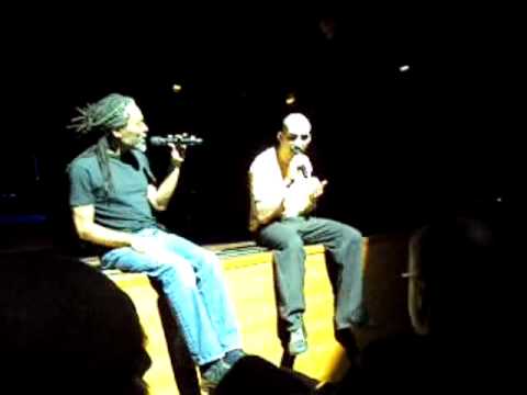Bobby McFerrin improvise with Didie Caria.mp4