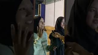 Download lagu Girls don't like guys with long hair #shorts mp3 Download lagu Girls don't like guys with long hair #shorts mp3