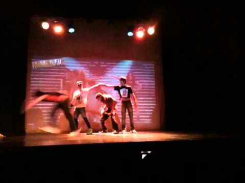 2B1 PARODIA  - 2NE1 - I AM THE BEST - Hallyu Fun 120812