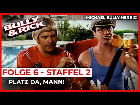 Dickköpfe in Flip-Flops: Der Touristen-Zoff am Pool! 🏖️ | Bully & Rick | Folge 6