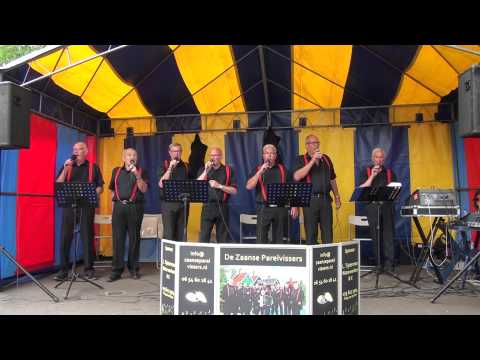 De Zaanse Parelvissers op de midzomerbraderie in Abcoude