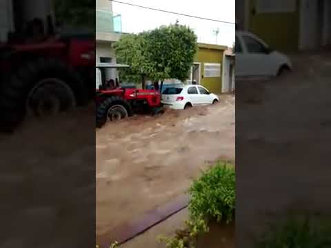 Chuva forte hoje em novo triunfo a Bahia