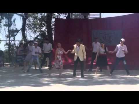 download lagu mp3 mp4 Chapslee House, download lagu Chapslee House gratis, unduh video klip Chapslee House
