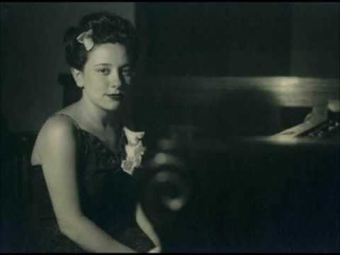 Alicia de Larrocha plays Chopin - Nocturne Op.9, No.2