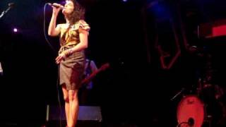 Céu -- Two to Tango (Ray Charles)