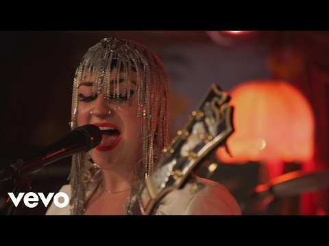 Hiatus Kaiyote – By Fire (Live Alive on Fuse TV) (Live Alive on Fuse TV)