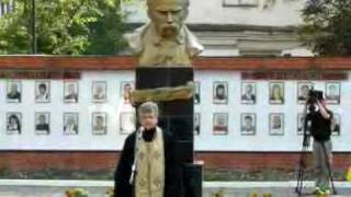 preview picture of video 'Taras Shevchenko Monument Unveiling in Trostianets'