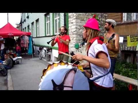 Kes Ei Tantsi On Politsei (Street Version)