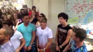 No no no - Overload Original Song in Leicester Square 27/07