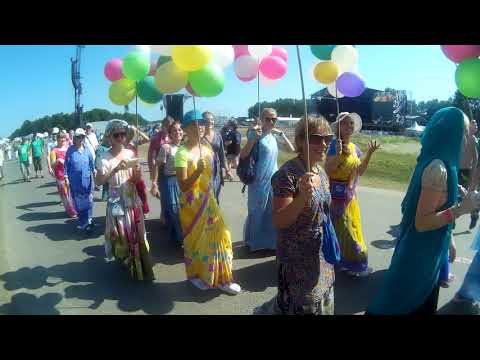 Syama Rasa Prabhu Chants Hare Krishna on First Polish Woodstock Harinama 2017