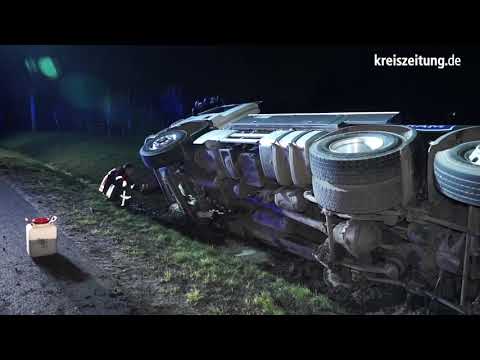 Unfall auf der B61 bei Bassum: Milchlaster kippt um