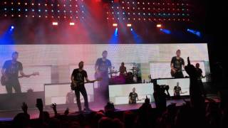 BLINK 182 M+M'S LIVE - HARTFORD, CT