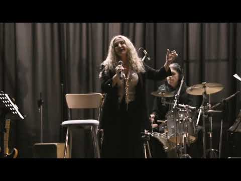 Zully Goldfarb " Dos Gardenias " ( En vivo )