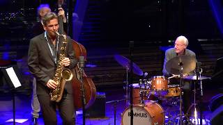 I&#39;ll Remember April - Rein de Graaff Trio ft. Simon Rigter live at the Bimhuis