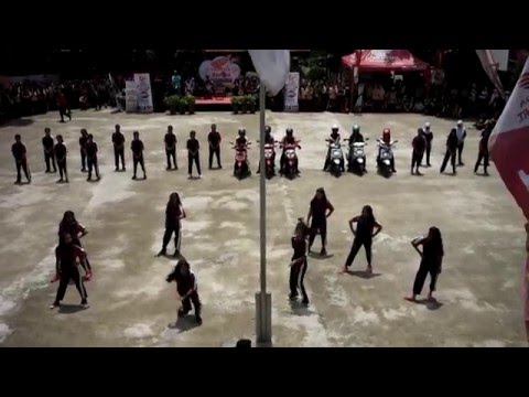 Flashmob SMK Negeri 6 Palembang #Hondaxpresisatuhativaganza2016