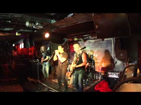 Alapi Power Trio feat. Áron Kovács - Funk jam at Alcatraz Club, Budapest 12.13.2014.