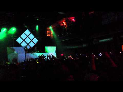 Zed's Dead - Major Lazer ft. Flux Pavilion - Jah No Partial