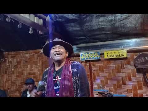 Joy Harlim Sinuhaji/Nonink/Rockaro. Lagu "Tongat Teler". Ciptaan :   F. Lamindo. S