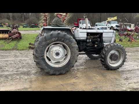 White Field Boss 2-60 Tractor