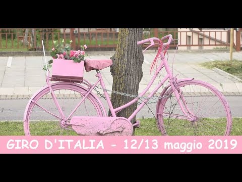 giro d'italia immagini bicicletta gigantesca in val bisenzio vaiano