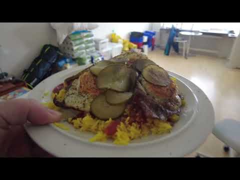 MongoTV_8685 - Min Aftensmad - SPEJLÆG Med KARRY RIS og SYLTET AGURKER og KETCHUP