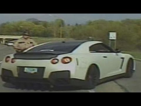 Nissan GTR Ferrari Audi Lamborghini McLaren Police chase super cars   at 110 MPH on dash cam.