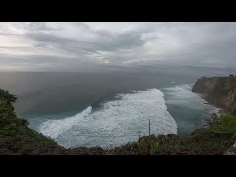 pantai batu jaran #bali #beach #uluwatu #travel #jalanjalandibali #batujaranhill