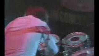 Keith Moon drum solo (fish tank drum set)