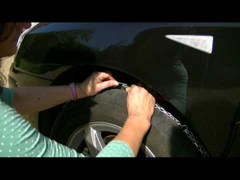 Polar - Fitting a Manually Tensioned Snow Chain (2)