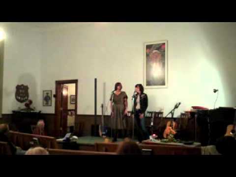 Brenda Jean and Tracy Drach - Love Chooses You (Laurie Lewis)