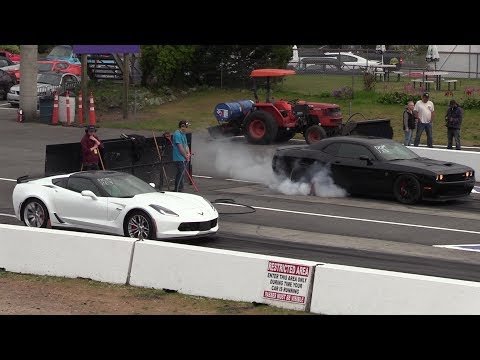 Hellcat vs z06 Corvette - drag race