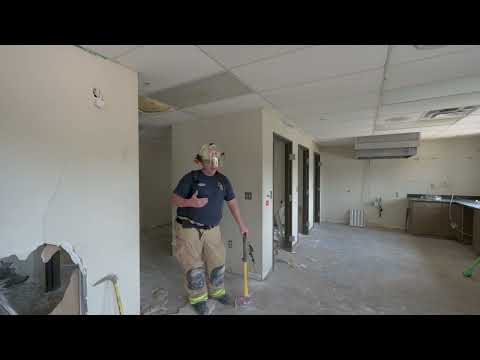 Basic Firefighter - Breaching Walls/Save yourself