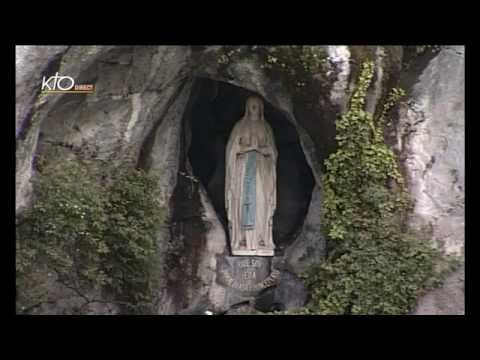 Chapelet à Lourdes